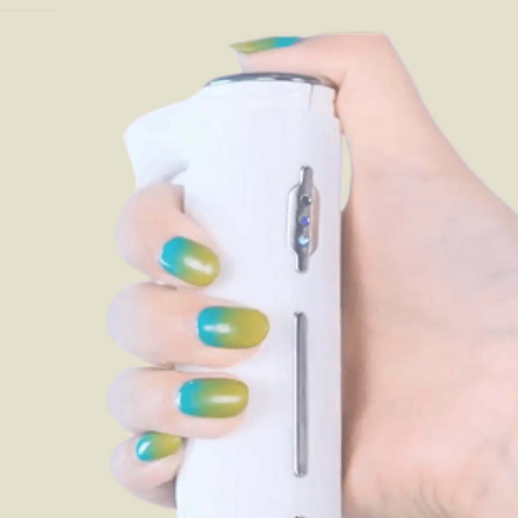 Switching intensity levels on Fascia Massager by AURAICORE – short press with beep sound